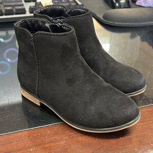 Cat & Jack Black Kids Boots shoe boots size 9